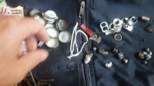 Вот что можно найти на пляже с металлоискателем