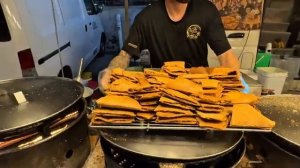 САМЫЙ ПОПУЛЯРНЫЙ ХРУСТЯЩИЙ БЛИНЧИК В МАЛАЙЗИИ - АПАМ БАЛИК, УЛИЧНАЯ ЕДА