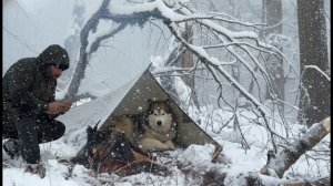 Выживание в заснеженной дикой местности: кемпинг в глубоком снегу и при минусовой температуре