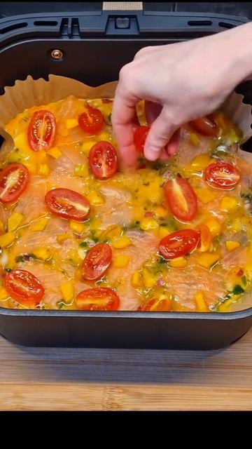 Запеканка на тортилье с яйцами и красной рыбой 😋