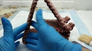 Грунтуем подставку под телефон