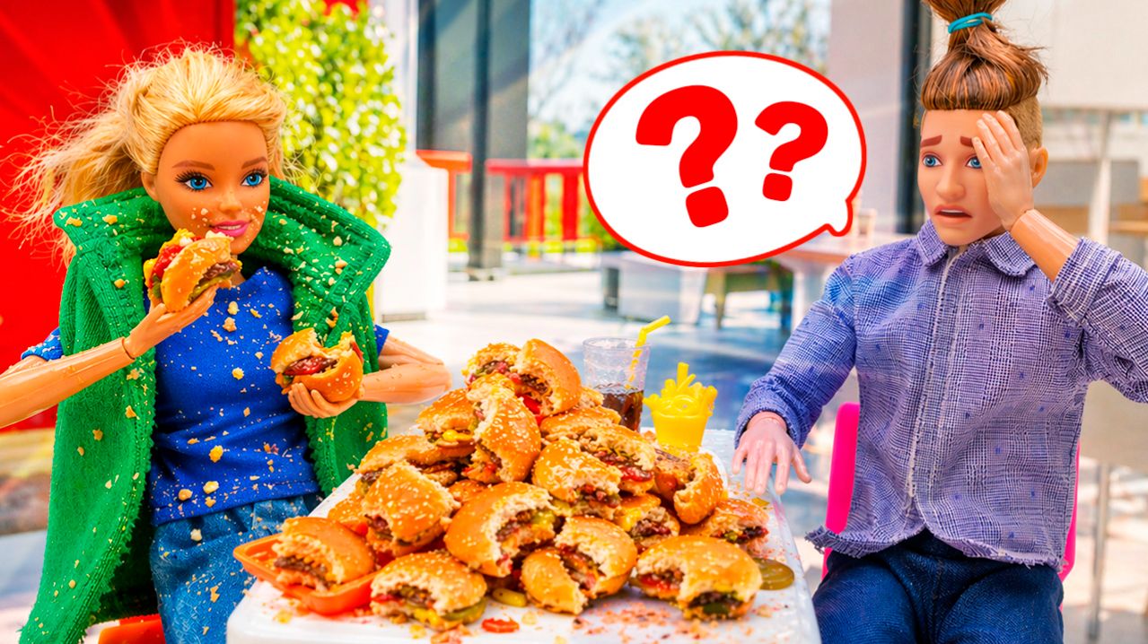 Кен позвал Барби на ужин и увидел её секрет 🍔😮