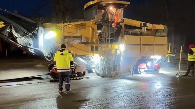 Ремонт на ночных дорогах Смоленска