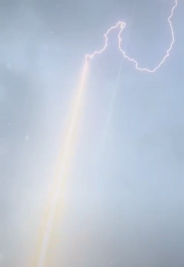 Прямая молния только по проводу