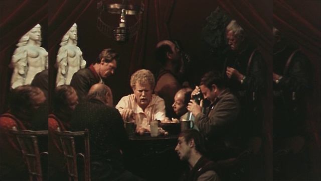 ДАЙТЕ МНЕ МИНУТУ...