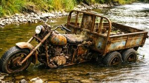 Реставрация мотоцикла который пролежал долгое время в реке. Заведется ли он?