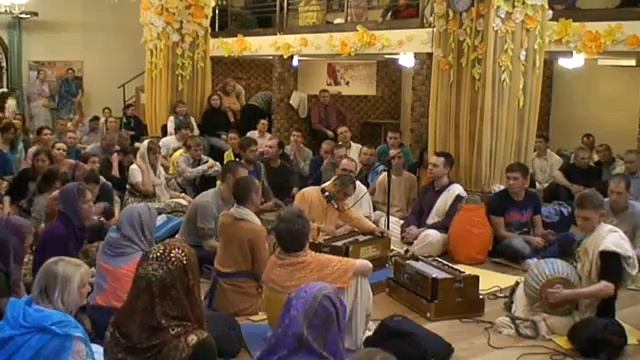 Ниранджана Свами киртан - 17.04.2015 Niranjana Swami Kirtan In Moscow