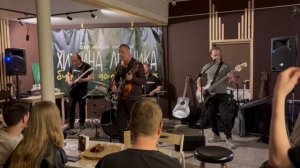 Панкозавры пришли в Хижину Лесника