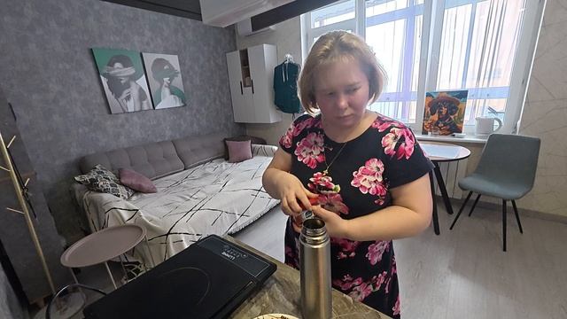 Готовлю завтрак В такую погоду идти в магазин не хочуПеределала все дела