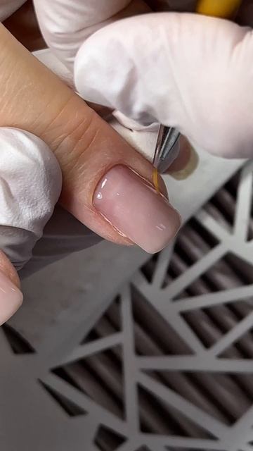 Коррекция ногтей гелем