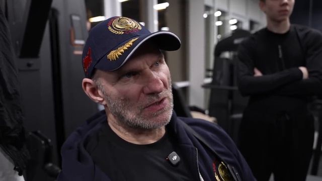 УСТРОИЛИСЬ ФИЗРУКАМИ на 24 ЧАСА с ГОЛУБОЧКИНЫМ ТатволTatwole