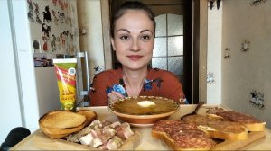Мукбанг🍲 Рассольник, сало, бутерброды с колбаской 🤤👍🥰