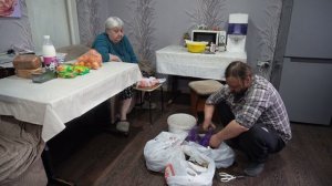 Накопал в магазине картошку Показываю из какой мы с мамой будем готовить наши кулинарные шедевры