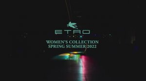 Показ женской коллекции Etro весна-лето 2022
