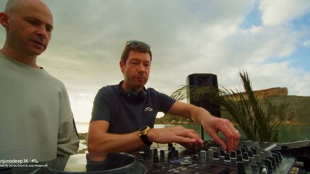 James Grant & Jody Wisternoff (Live from Malta)