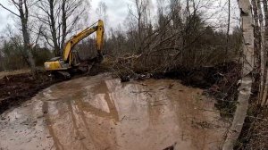 Купил заброшенный дом в деревне ! Пруд расчистили! Дом подняли! Пол починили! №38