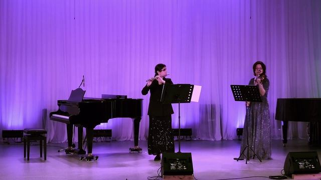 К.Ф.Э. Бах Дуэт для Флейты и скрипки ми минор, 1,2 части