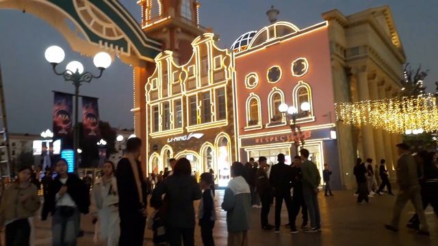 Родной Ташкент, Узбекистан. Magic City - место, где есть всё: шопинг, аттракционы, чудо-музыка