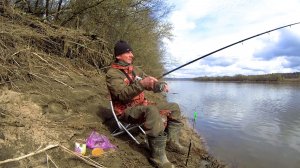 РЫБАЛКА на ДОНКУ с ЧЕРВЁМ. Ловлю на Оке в середине апреля.