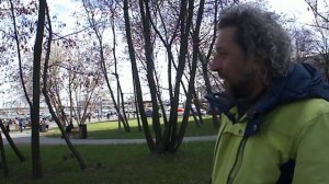 Сквер у выхода № 1 метро Царицыно, Москва, апрель 2026 г.