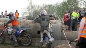 Эндуро падения и жесткие краши на мотоциклах. Лучшие моменты Extreme Enduro