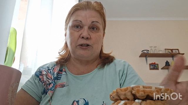 Вафли с ягодами.Мукбанг/Вяжу кофточку крючком/Выбираю витамины и косметику