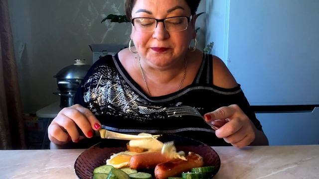 Времени мало,но пожраТьобязательно😉/Мукбанг без хлеба не обойдусь😱архив