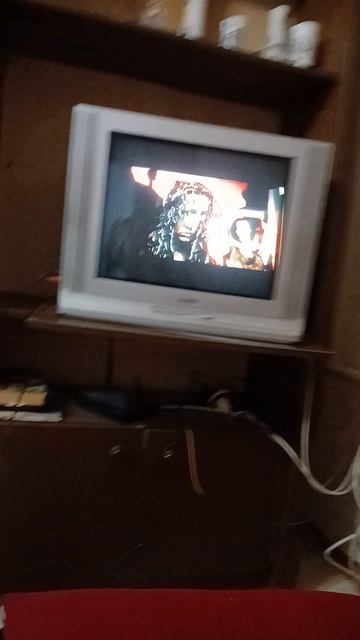 Видеомагнитафон работает