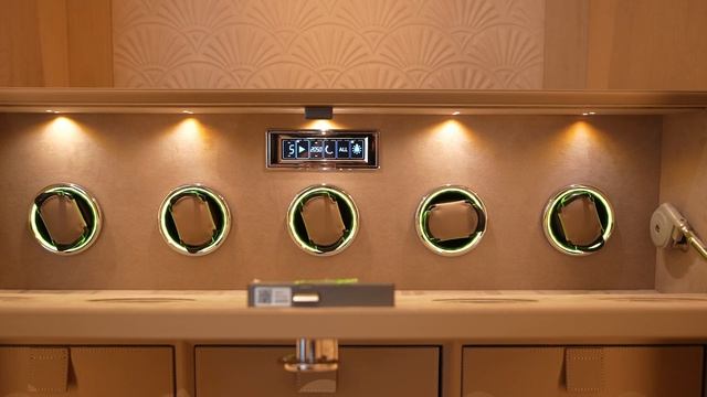 2026-04-10 Карпентер витрина диско