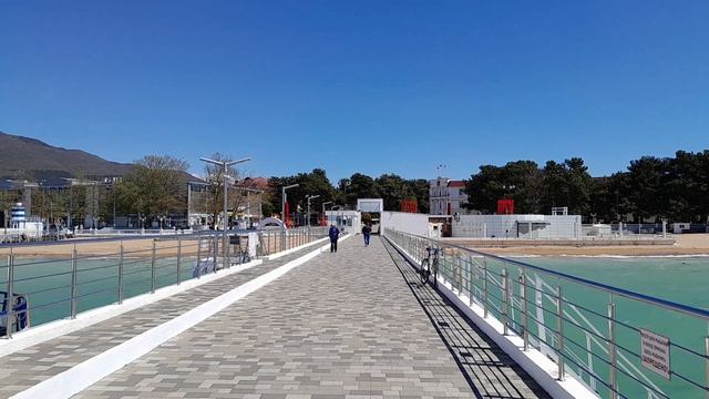 Набережная в Геленджике, Геленджик, обзор яхт и лодок, море в Геленджике