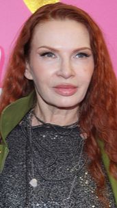 Эвелина Бледанс раскрыла проблемы загородной жизни