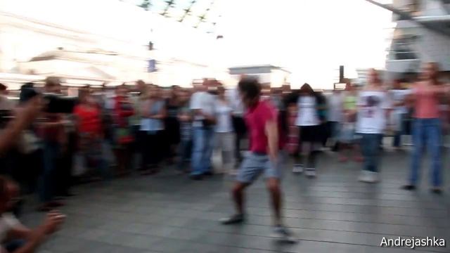 Флэшмоб ТЦЕвропейский 06.08.2011 HD ч.2 танцульки