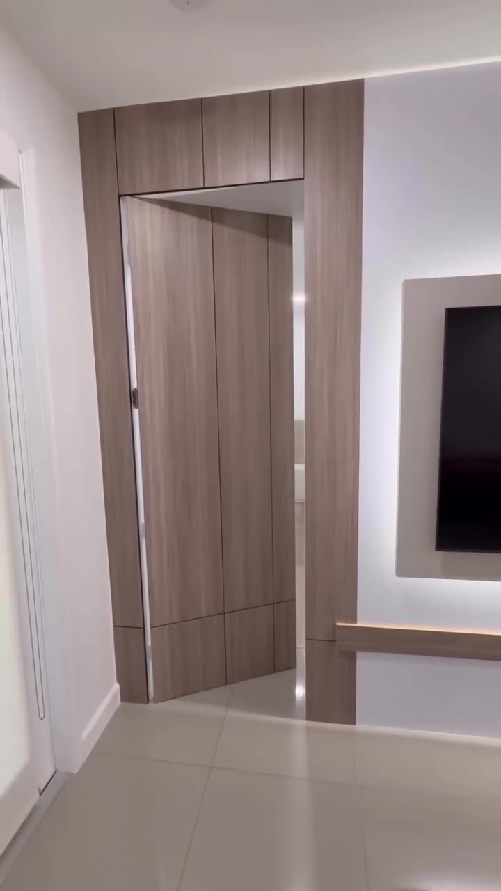 Хотите спрятать целую комнату? Скрытые двери — это не магия, а грамотная работа с пространством.