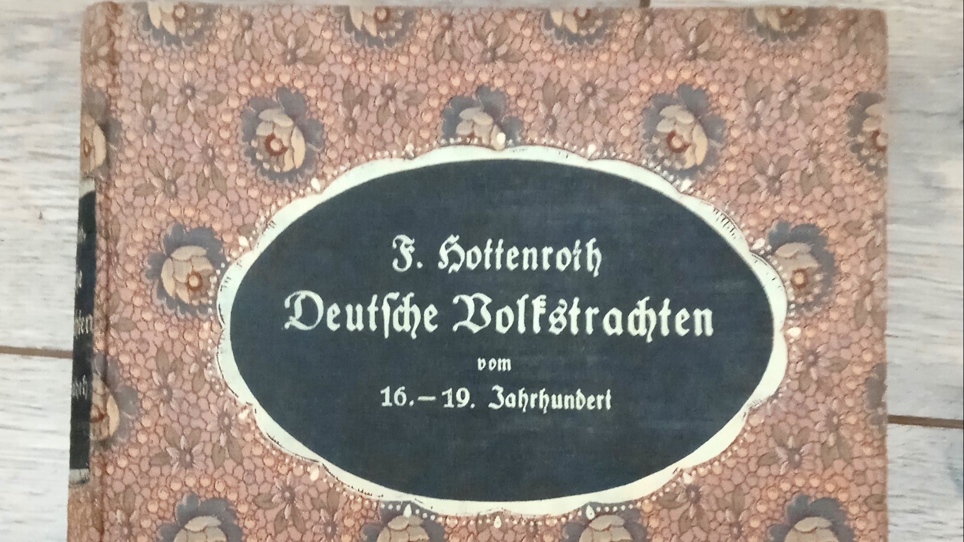 Антикварная книга Deutsche Volkstrachten  Vom 16. - 19. Jahrhunderts. 1900