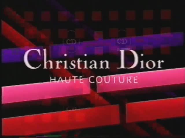 Показ женской коллекции Christian Dior осень-зима 2003-2004