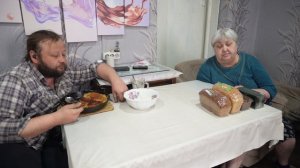 Домашние котлеты с домашней лапшой Всю ночь готовили Я так вкусно кушаю и хвалю мамины золотые руки