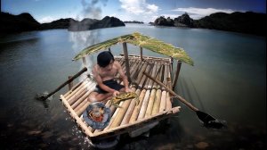 Выживание в одиночестве на плоту из мусора | Испытание на необитаемом острове, часть 1 🔥🌴