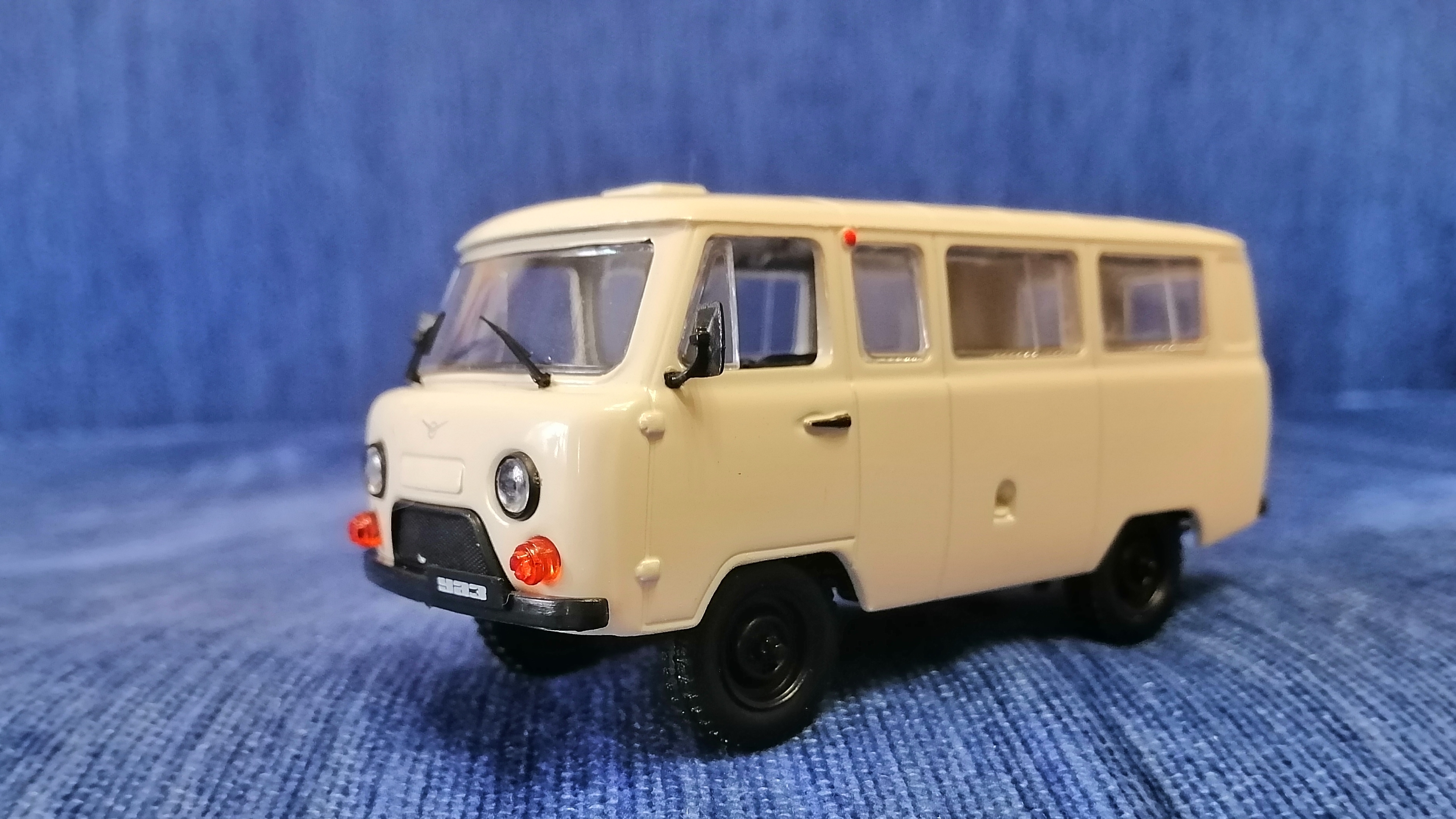 Обзор модели УАЗ 452B „буханка“ и распорка.