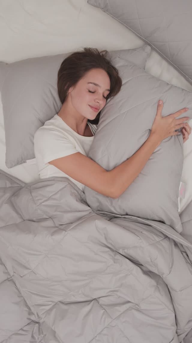 CASAROSA — коллекция подушек из шерсти мериноса. Merida