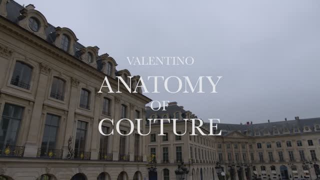 Показ женской коллекции Valentino «Anatomy of Couture» весна-лето 2022