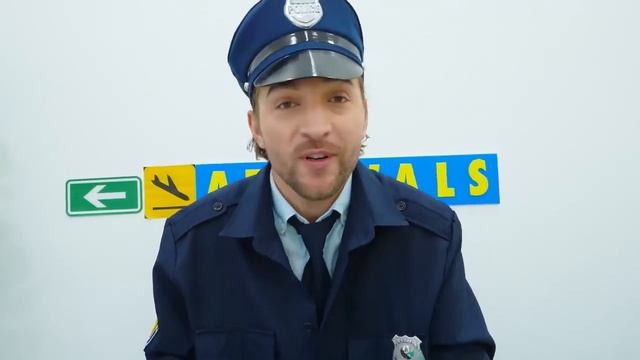 Крис и Ники учатся делиться игрушками и играть вместе