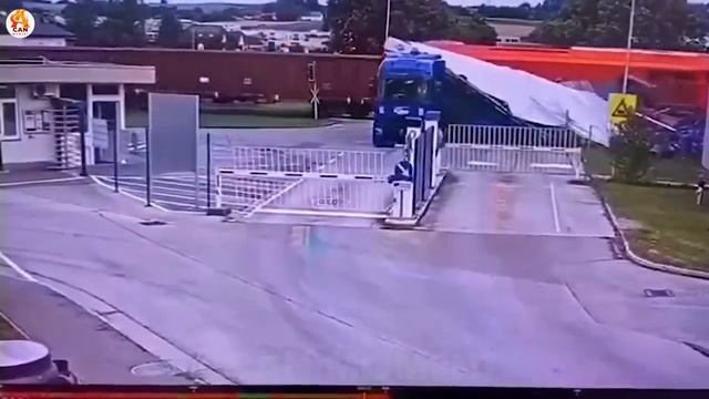 Most Unbelievable Train Moments Caught On Camera - Best Of Month #94