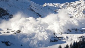 Лавина сошла на руднике «Ирокинда» в Бурятии. Шесть человек находятся под завалами