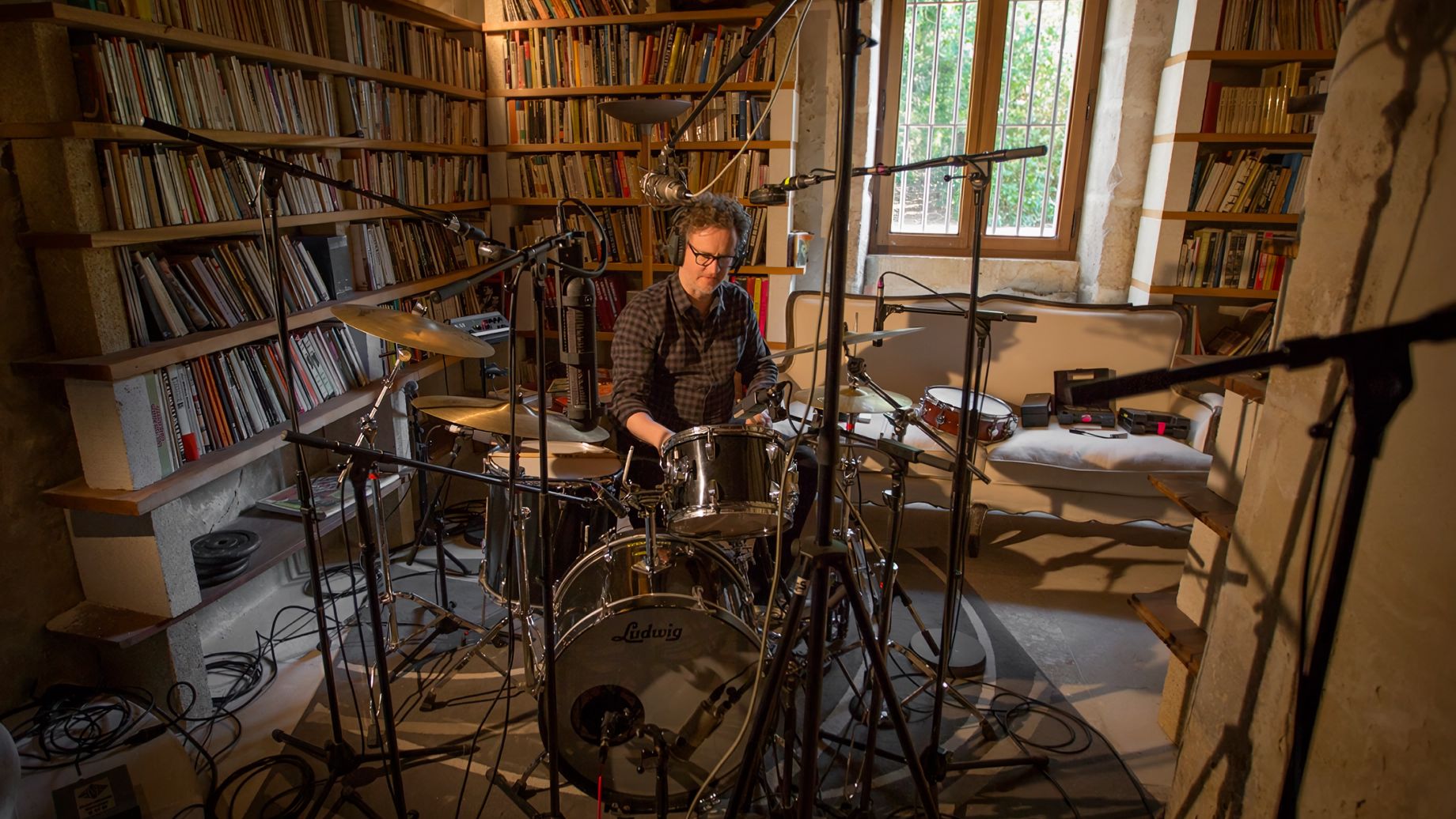 04. Drums: Adding Samples, Quantization, Notch EQ, Distortion, Compression