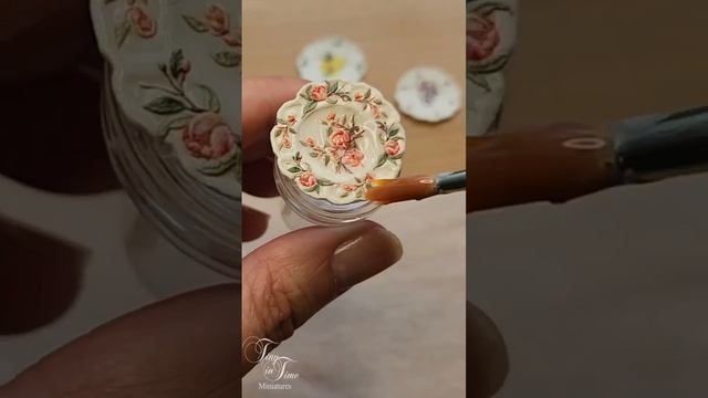 Как сделать миниатюрные тарелочки🥰