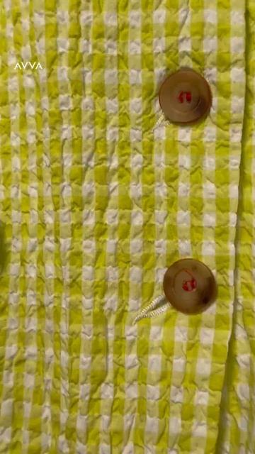 Иногда достаточно одной детали, чтобы стиль зазвучал по-новому.