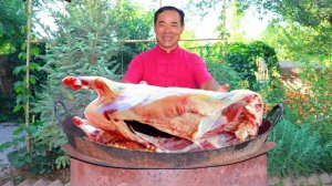 Ягненок целиком, приготовленный на раскаленных камнях. Изумительно ароматный и вкусный. Кухня Китая