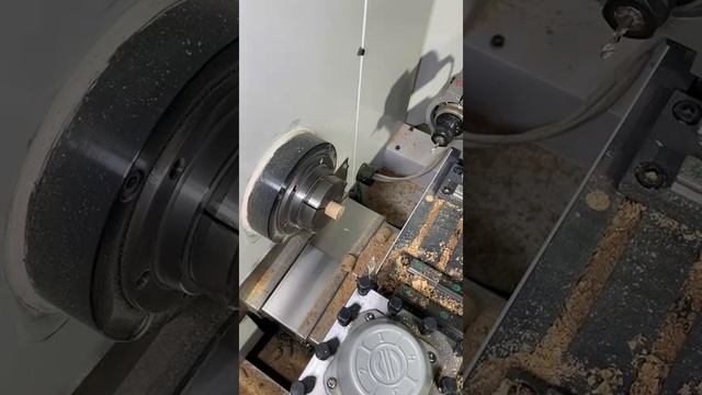 точение пробочки для флакона-ароматизатора