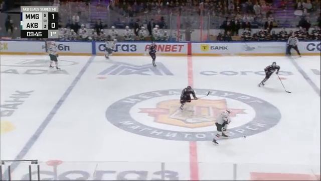 КХЛ. Металлург_Ак Барс матч 2 27042026. Роман Канцеров мощно останавливает Александра Барабанова