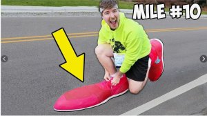 МИСТЕР БИСТ БЕЖИТ МАРАФОН 42 КИЛОМЕТРА  В САМОЙ БОЛЬШОЙ ОБУВИ В МИРЕ MRBEAST МИСТЕРБИСТ НА РУССКОМ